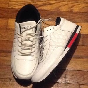 William Rast white quilted sneakers size 9 1/2